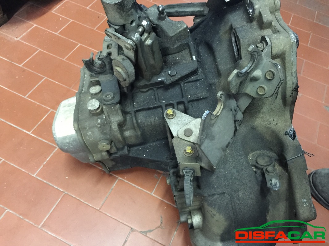 Cambio usato Opel Agila 2000, codice Z13DT – foto 3 di 4