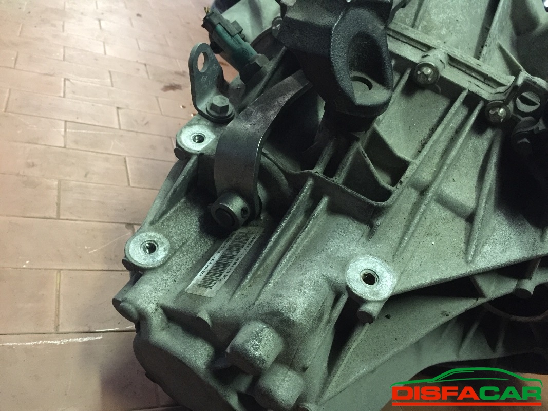 Cambio usato Renault Megane 3A SERIE 2008, codice tl4a040 – foto 4 di 12