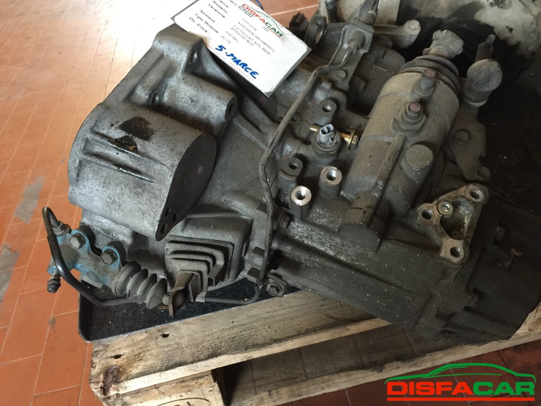 Cambio usato Toyota Avensis 1998, codice 2CTE – foto 2 di 5