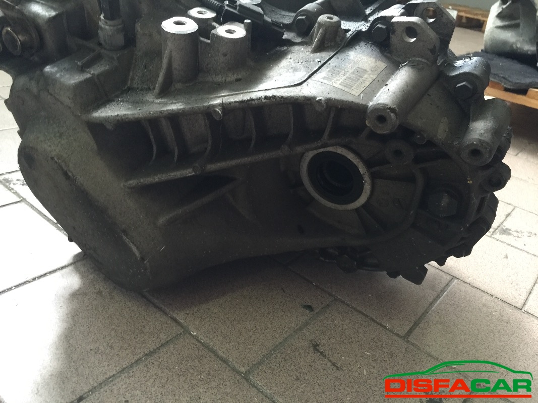 Cambio usato Volvo S40 V40 1999, codice D4192T3 – foto 3 di 5