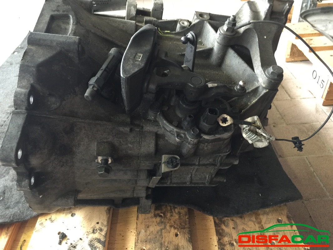 Cambio usato Volvo V50 2004, codice 4m5r7002cd – foto 2 di 9