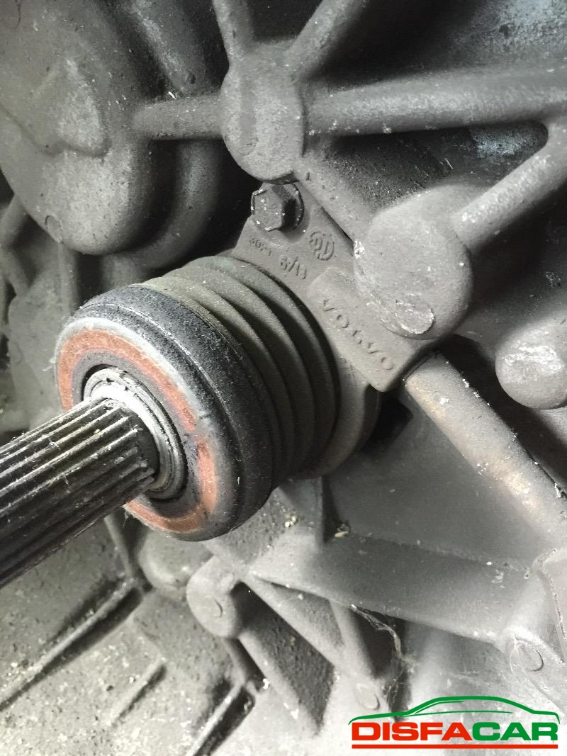Cambio usato Volvo S60 2000, codice D5244T – foto 2 di 5