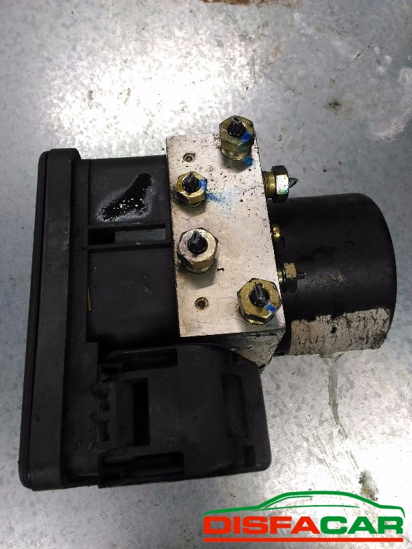 Centralina ABS usata Ford Fiesta 2002, codice 2s61-2m110-ce – foto 2 di 2