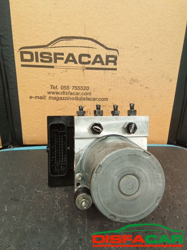 Centralina ABS usata Audi A4 (8E) 2004, codice 0265234336 – foto 2 di 8