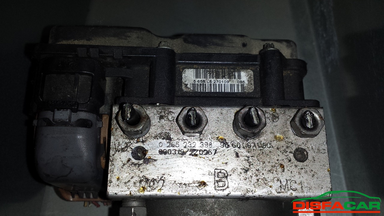 Centralina ABS usata Peugeot Partner, codice 0265232398 – foto 2 di 3