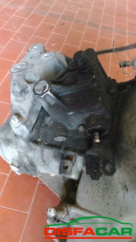 Cambio usato Opel Zafira 1999, codice Z18XE – foto 5 di 7