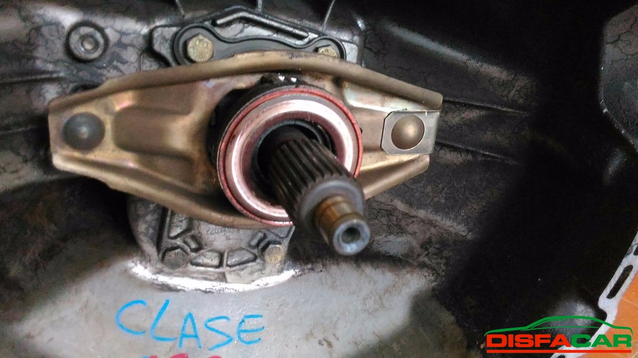Cambio usato Mercedes Benz C 220 1993, codice 604910 – foto 2 di 8