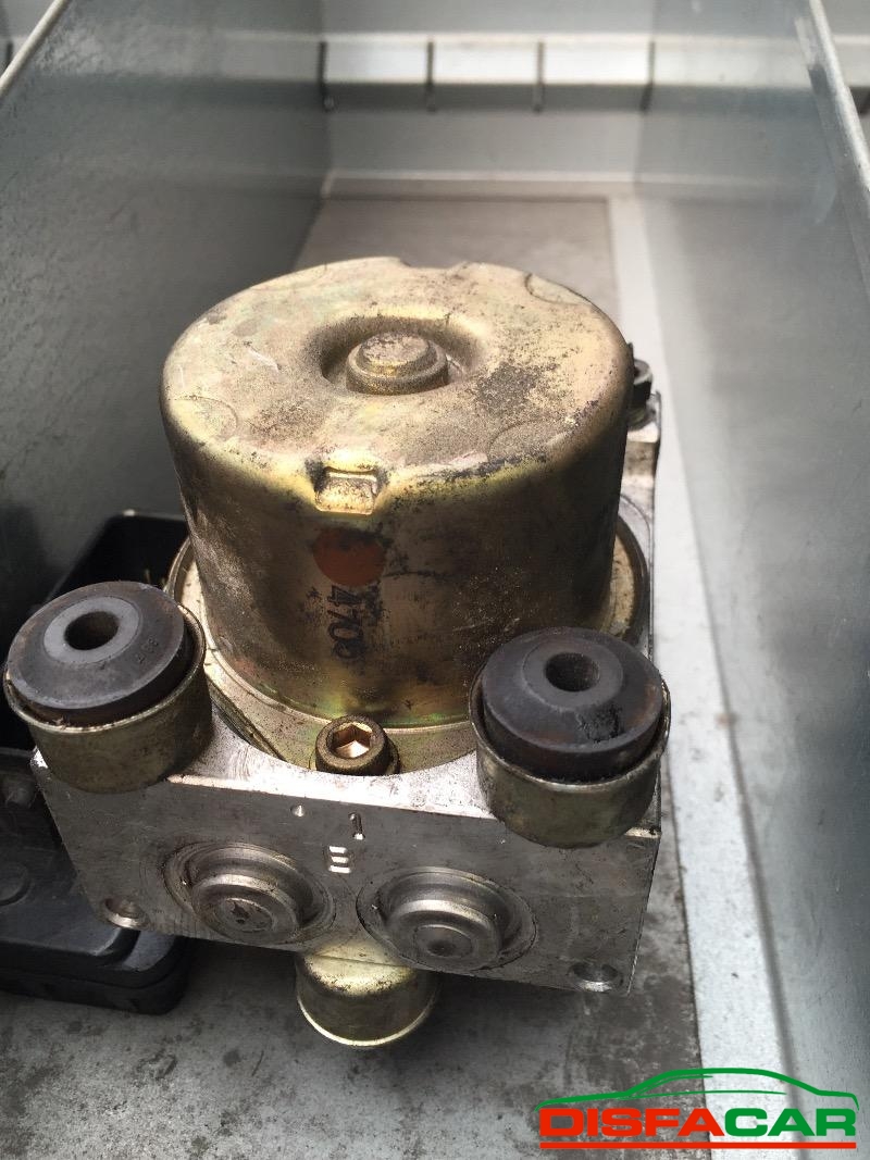 Centralina ABS usata Suzuki Grand Vitara 2004 – foto 2 di 2