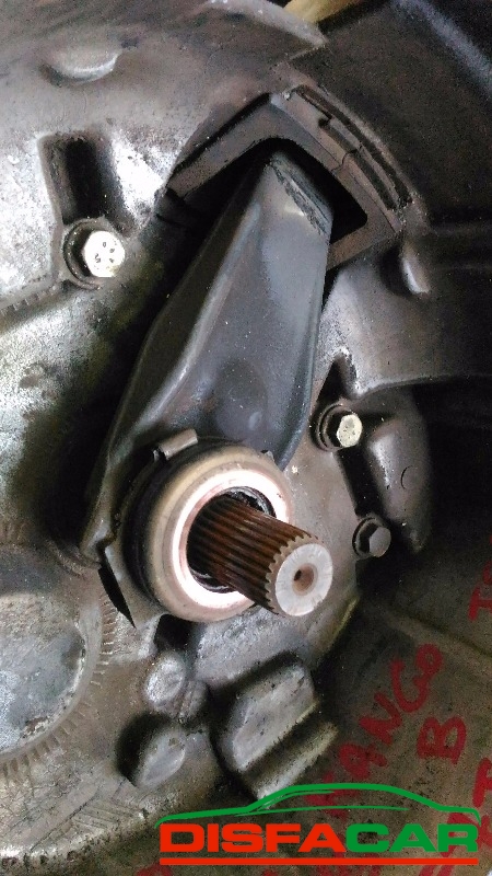 Cambio usato Renault Kangoo 1997, codice E7J77 – foto 3 di 14