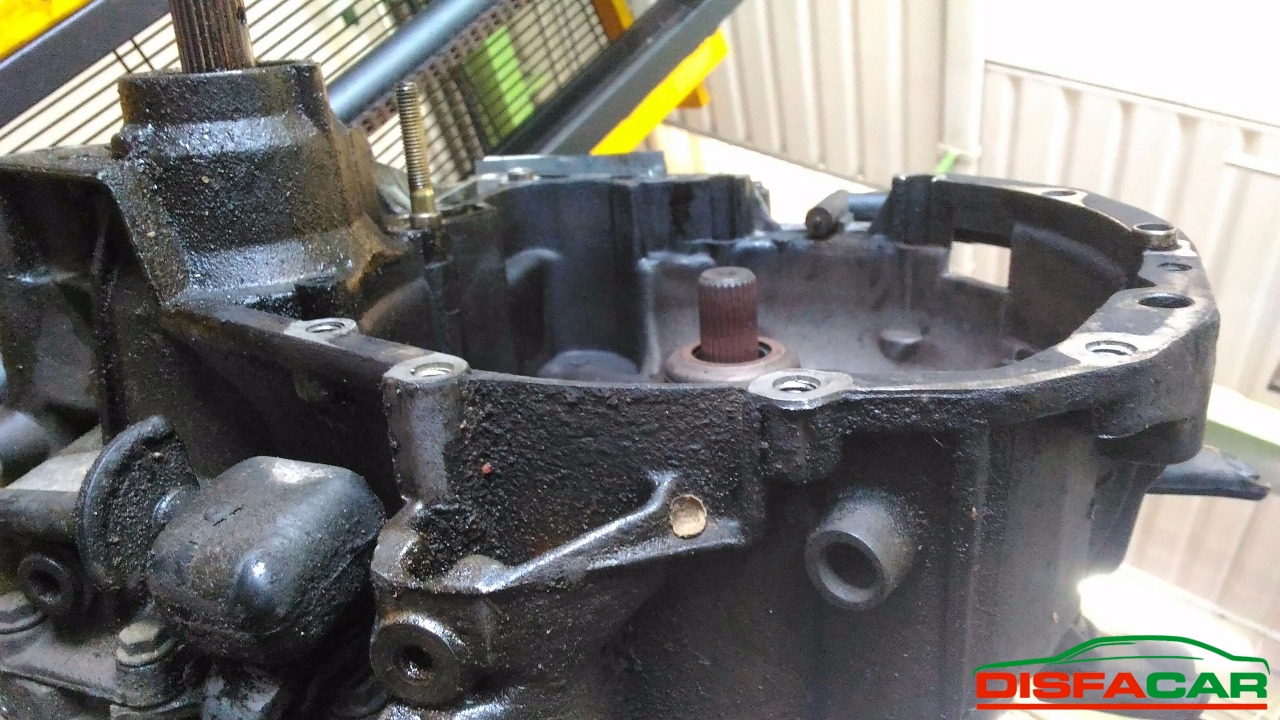 Cambio usato Renault Kangoo 1997, codice E7J77 – foto 2 di 14