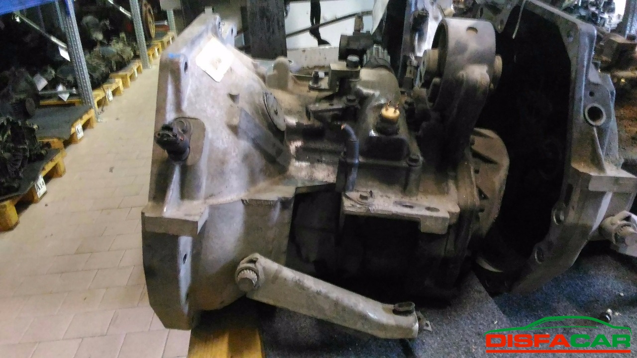 Cambio usato Chrysler Voyager GRAND VOYAGER 1995, codice VM69B – foto 3 di 5