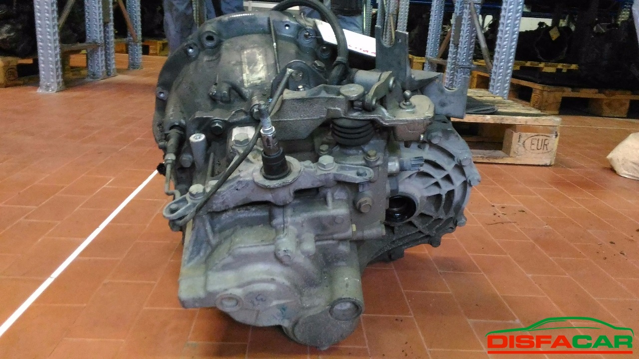 Cambio usato Renault Megane 2A SERIE - 2002, codice F9QE8 – foto 4 di 12