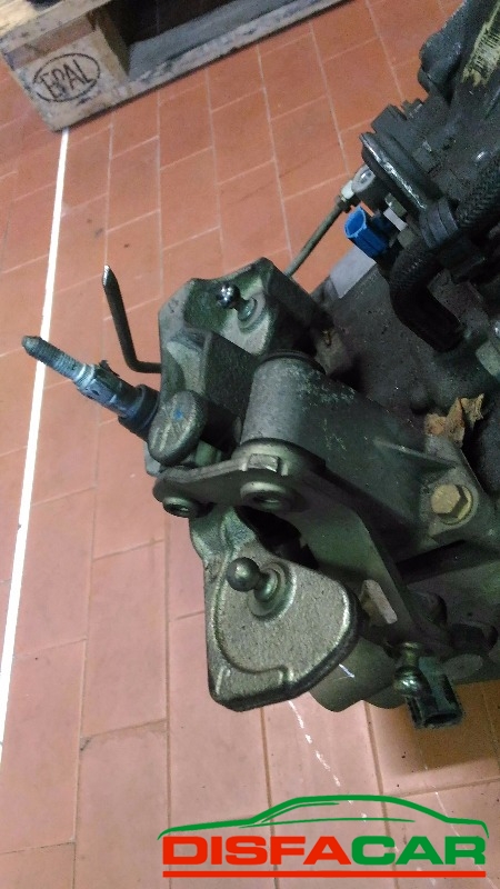 Cambio usato Renault Megane 2A SERIE - 2002, codice F9QE8 – foto 7 di 12