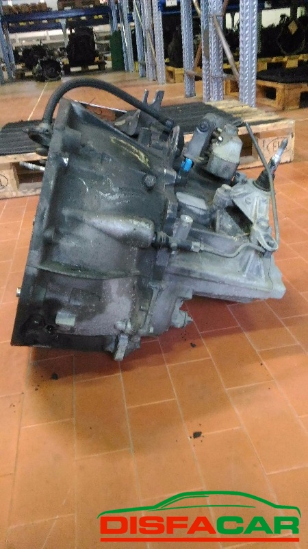 Cambio usato Renault Megane 2A SERIE - 2002, codice F9QE8 – foto 3 di 12