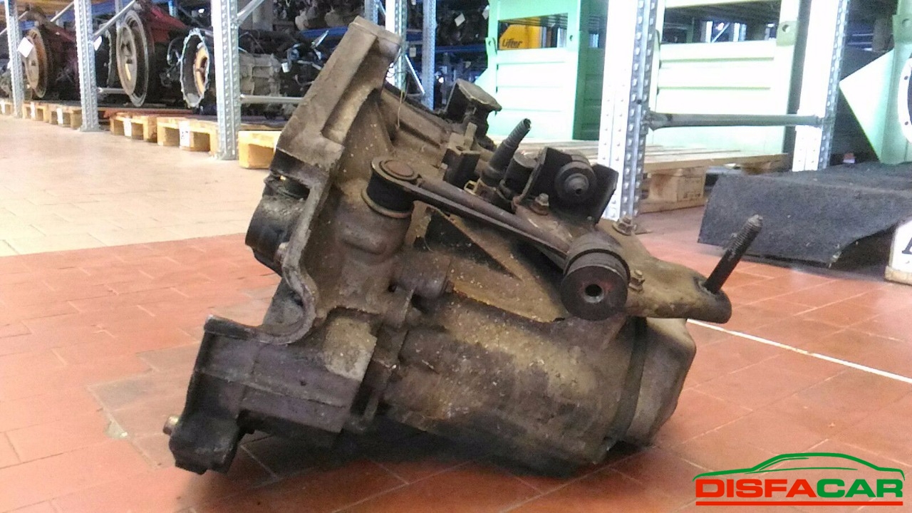 Cambio usato Nissan Micra K11 1998, codice VJZ – foto 3 di 8
