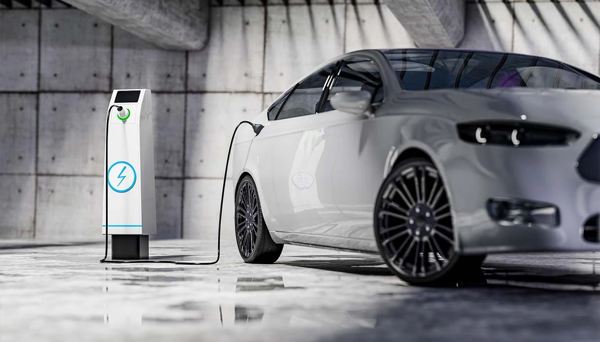 Auto elettrica, auto ibrida o auto a idrogeno